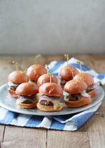 Spicy-Black-Bean-Sliders-with-Chipotle-Mayo-2